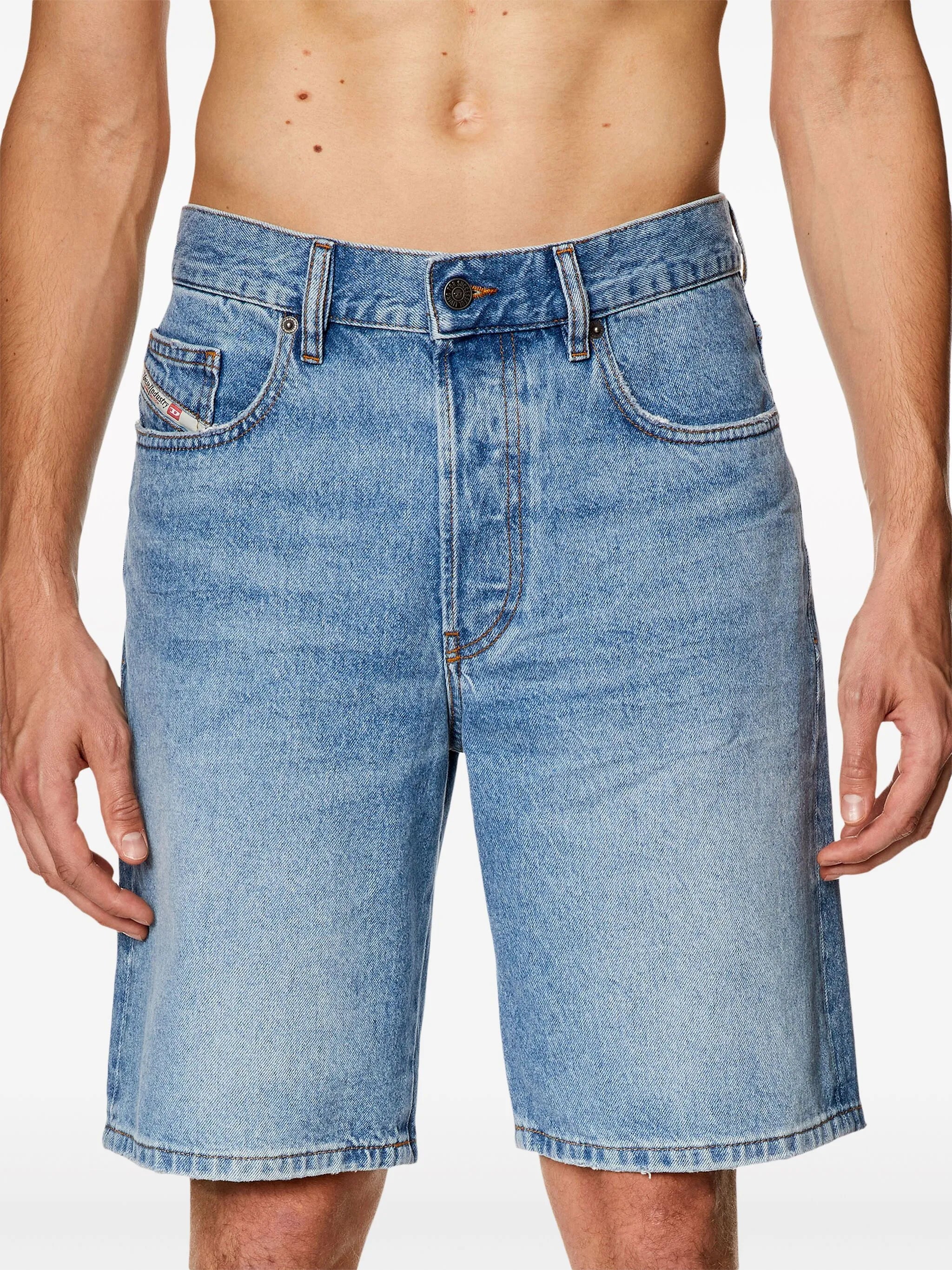 Gerade Jeans-Shorts mit Logo-Patch