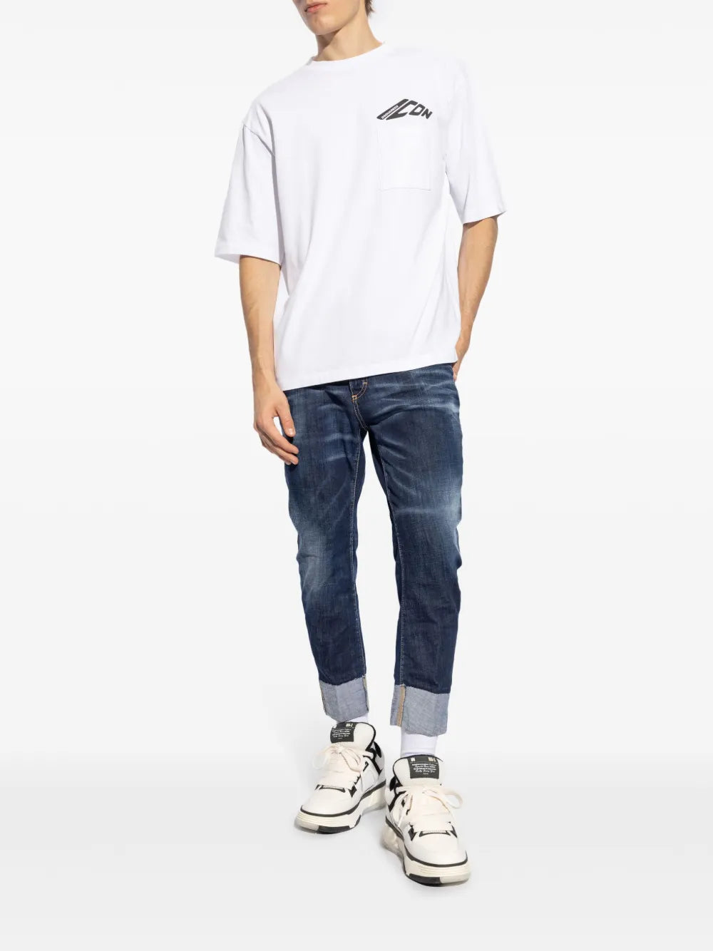 Icon T-shirt with round neckline