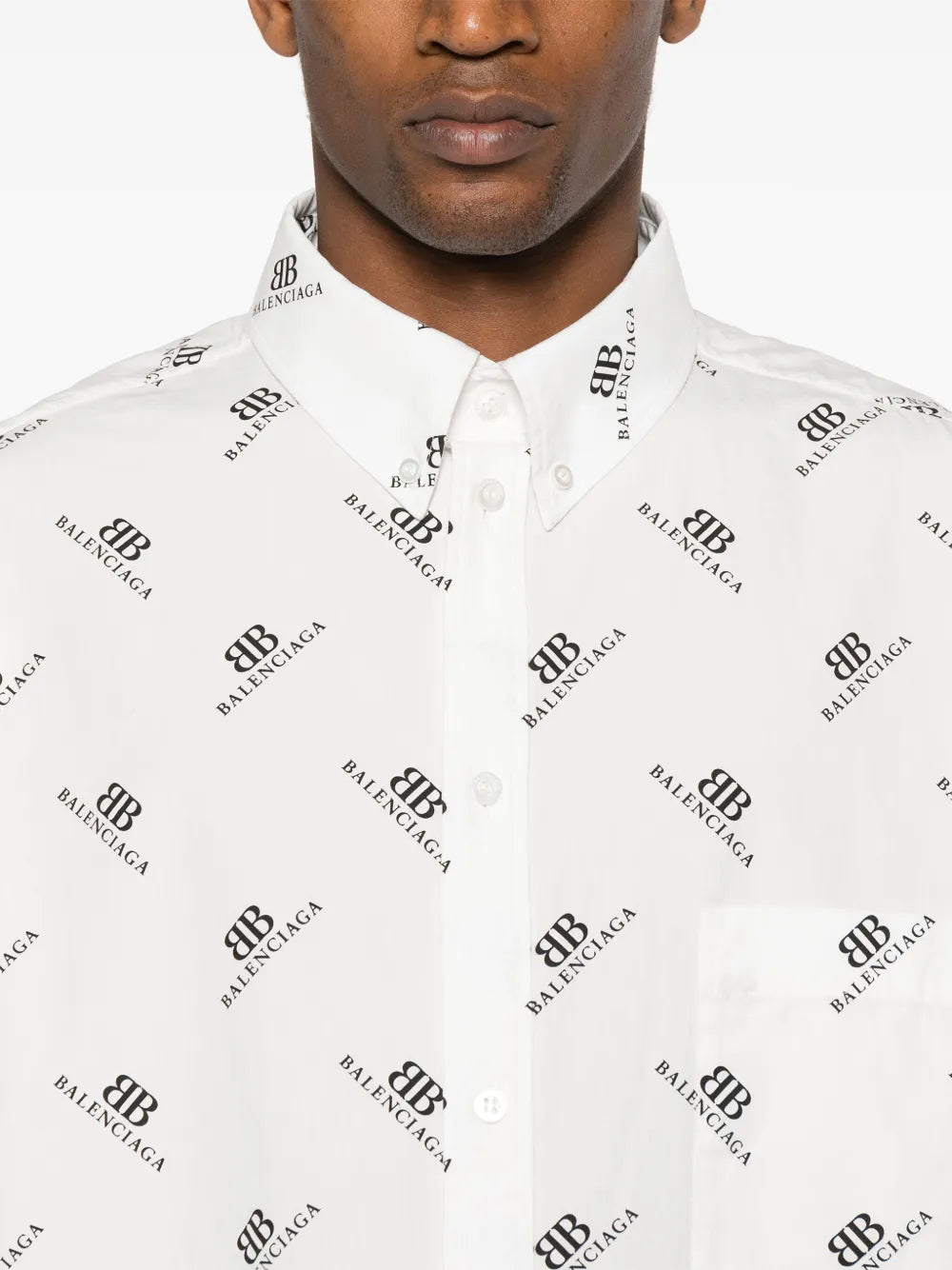 T-Shirt mit BB-Print
