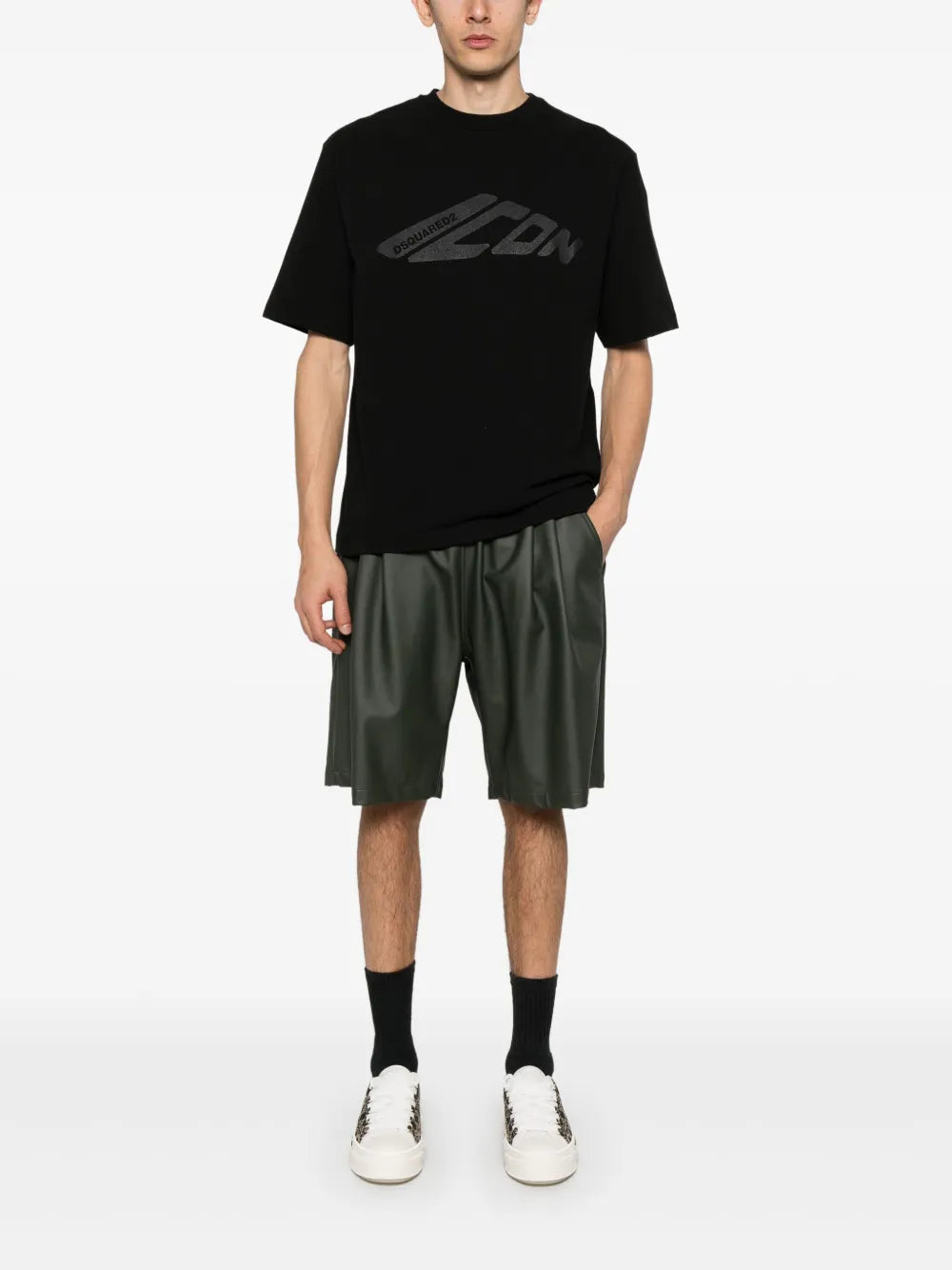 T-shirt with "Icon" print