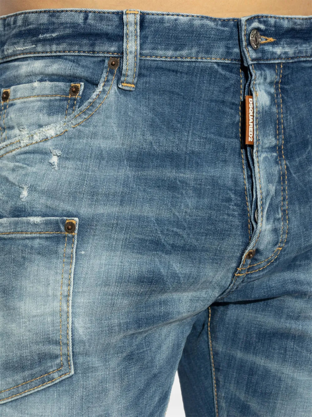 Jeans mit Logo-Patch