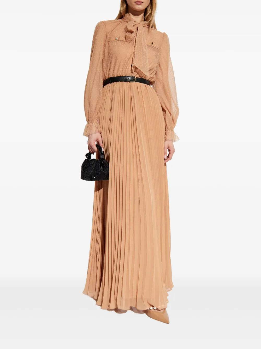 Langärmeliges Kleid