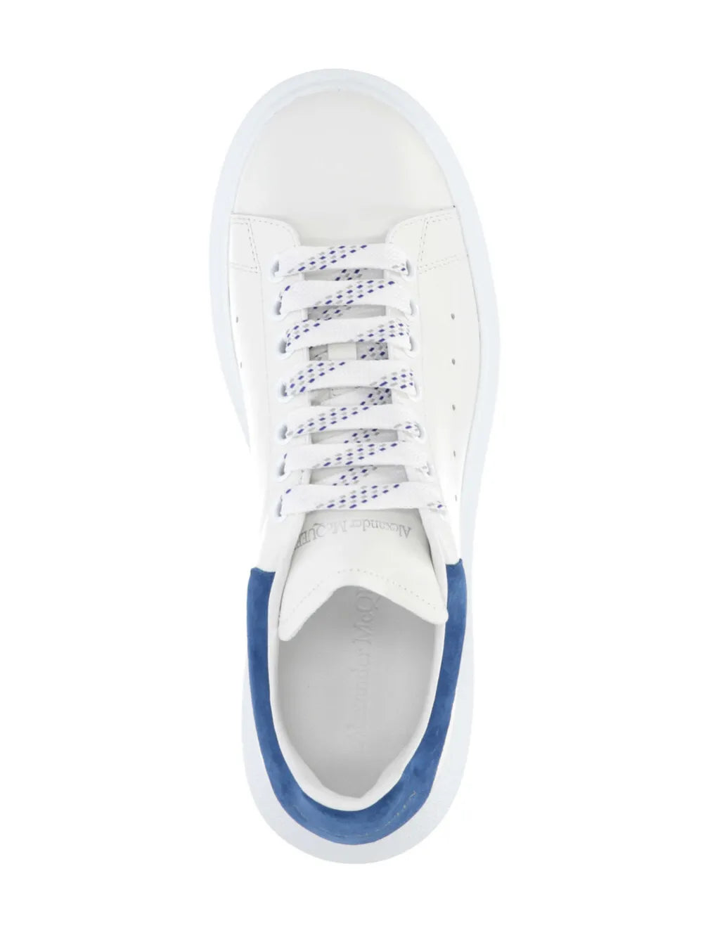 Sneakers mit Wildledereinsätzen