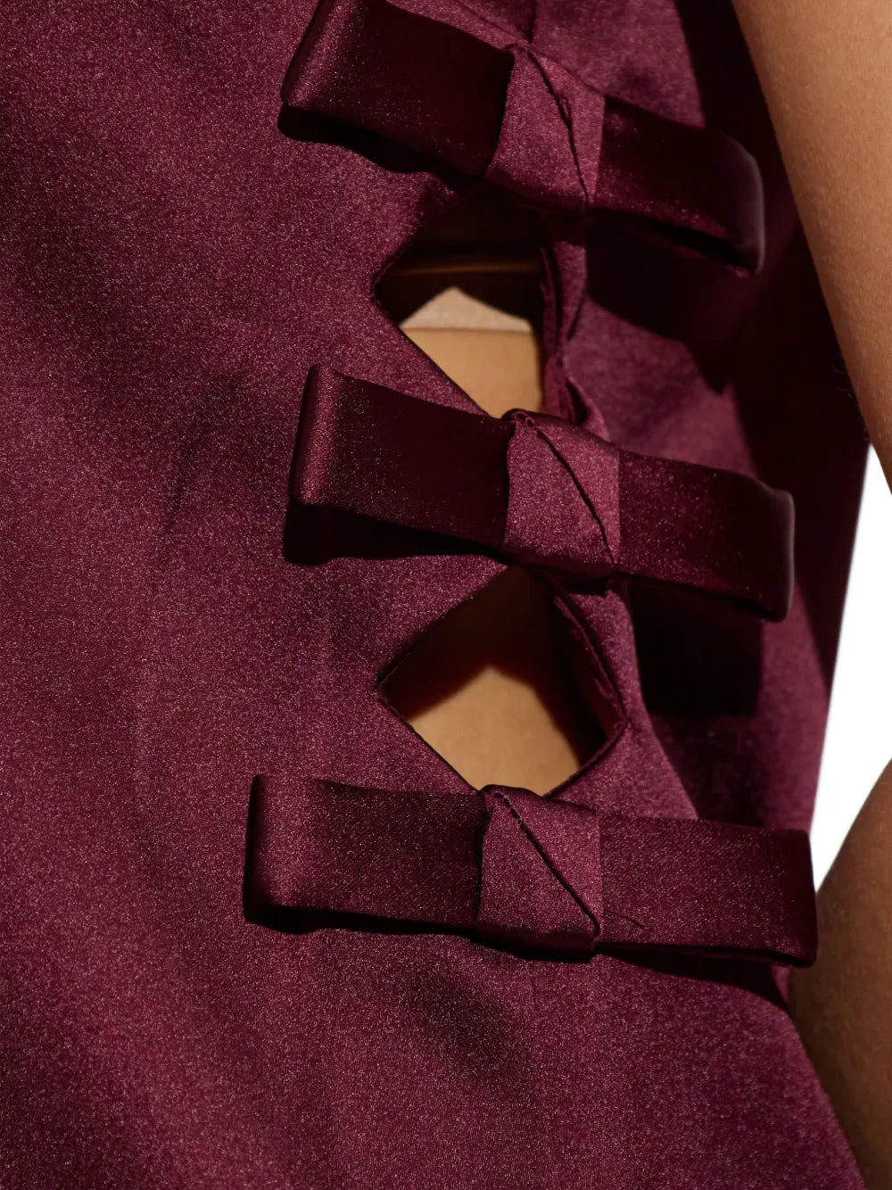 Minikleid mit cut-outs
