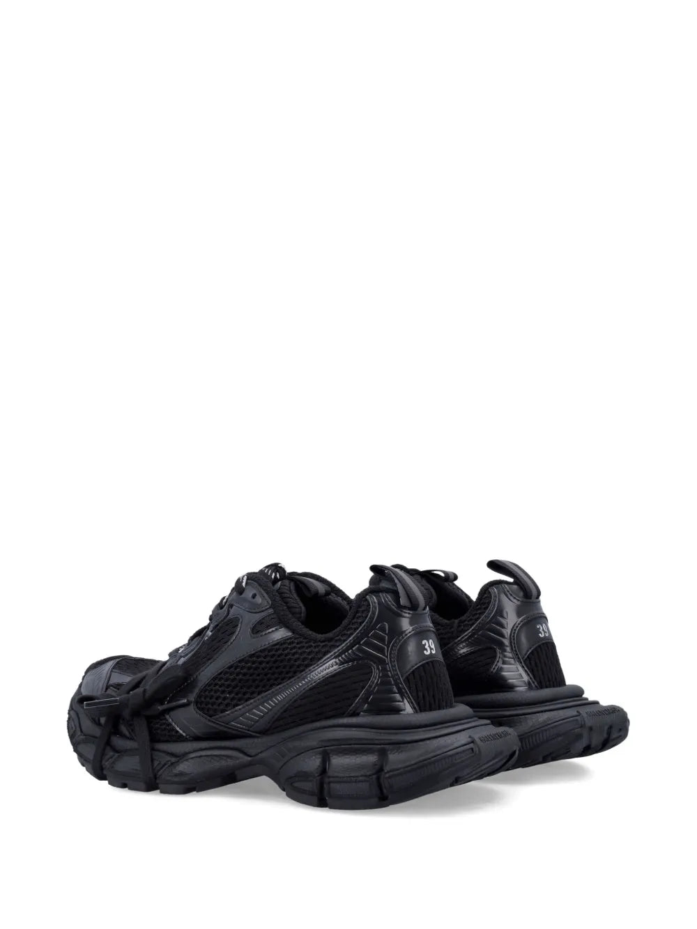 3XL sneakers in black