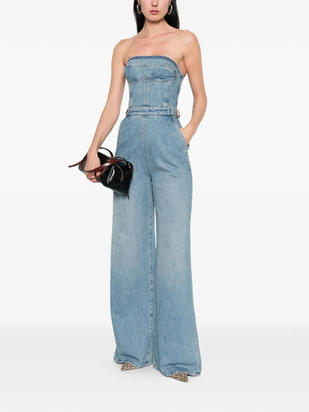 Schulterfreier Jumpsuit mit Schnallendetail