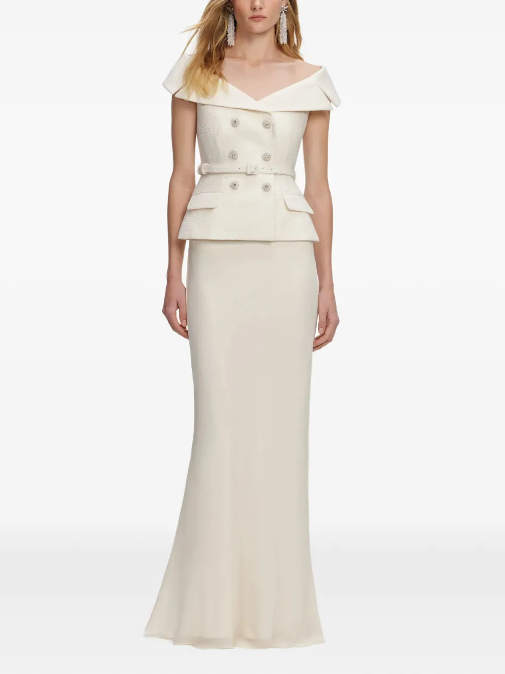 Maxi dress with decorated belt