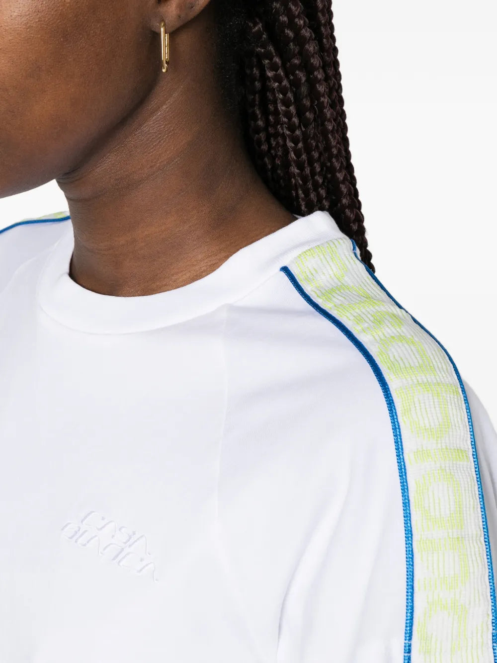 T-shirt with shoulder emphasis