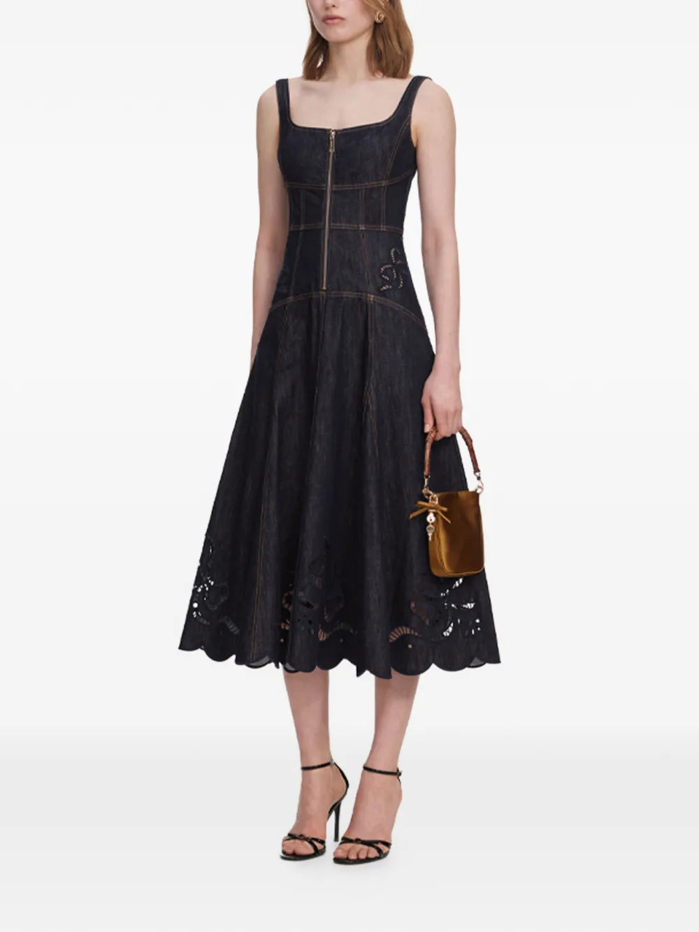 Ausgestelltes Midikleid mit Lochstickerei