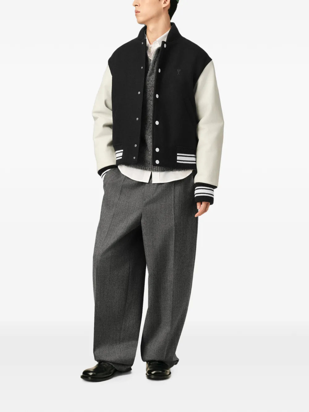 Wattierte Jacke aus Wolle und Leder mit Ami Paris-Stickerei