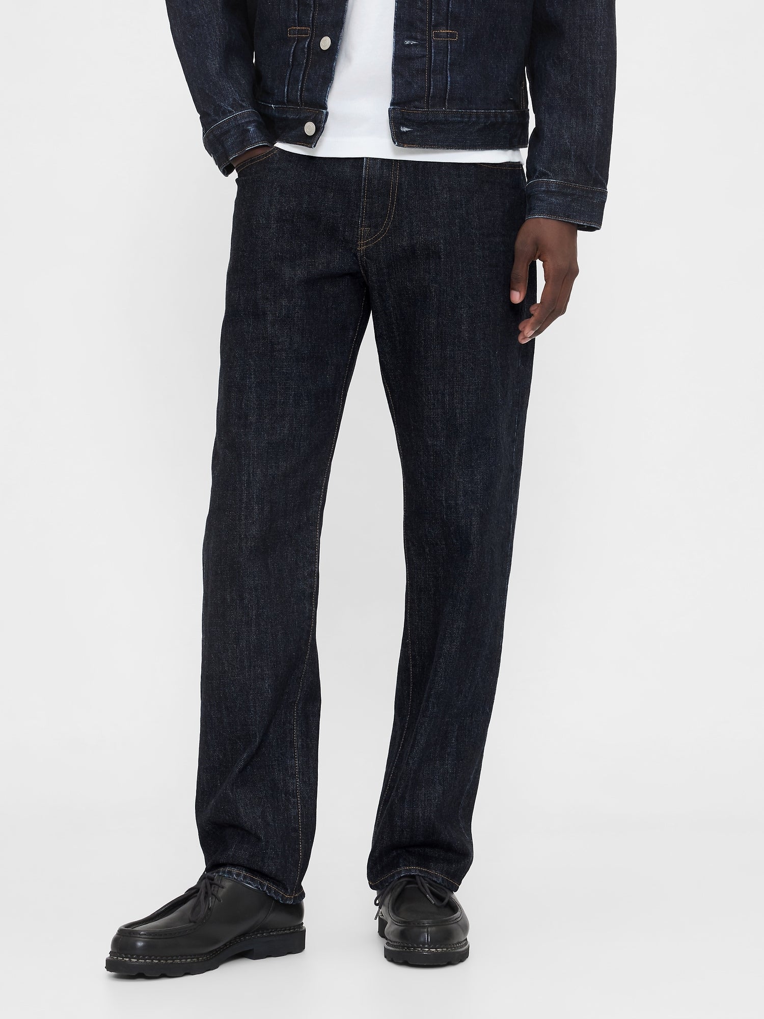 Relaxed Straight Jeans