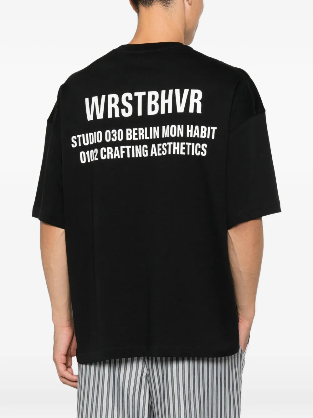 T-Shirt mit tiefen Schultern