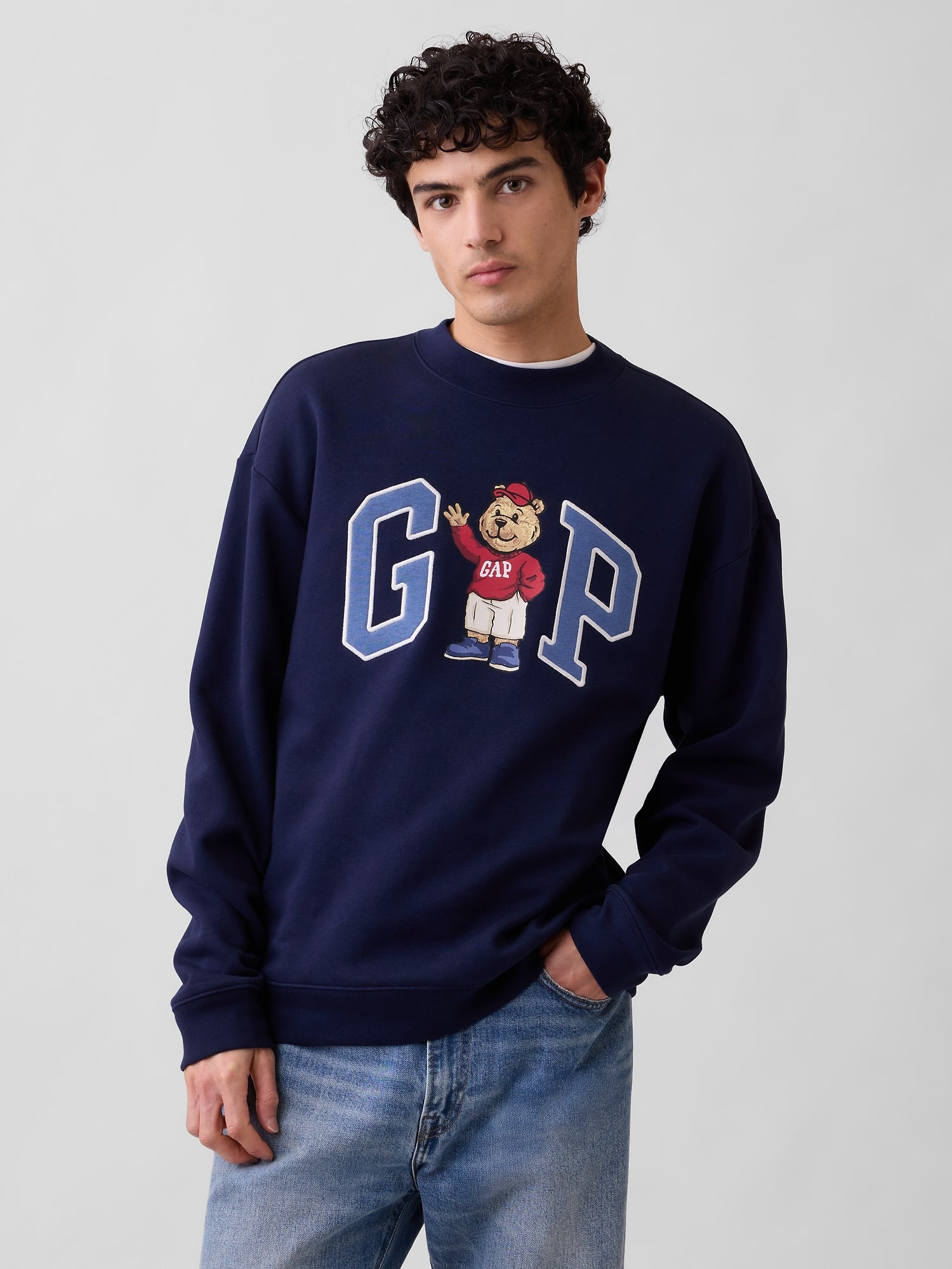 Sweatshirt with logo